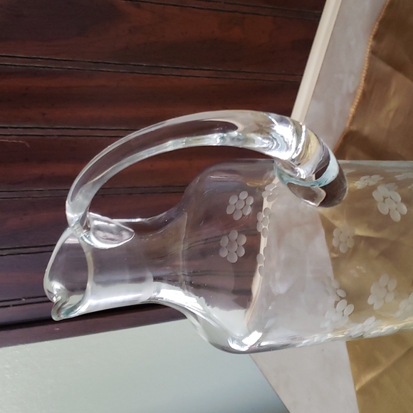 Vintage etched bar pitcher - Picture 2 of 2
